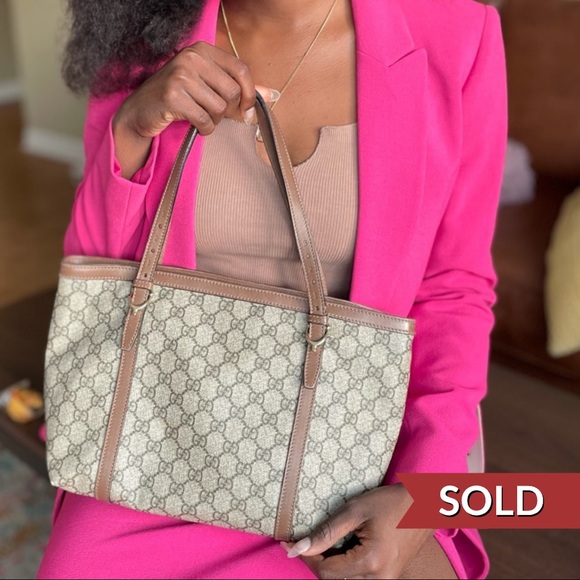Gucci Handbags - Gucci GG Supreme Brown Tote